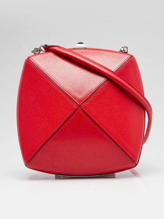 Hermes Handbags - Hermes Rouge De Cœur Chevre Chamkila Leather Palladium Plated Clou Medor Mina